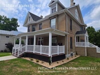 Building Photo - 398 E Market St