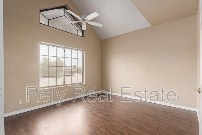 Building Photo - 2801 N Litchfield Rd