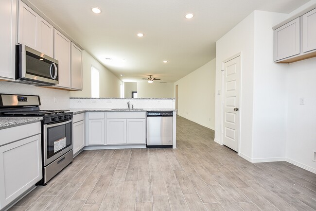 Building Photo - 5714 Tabula Rasa Dr