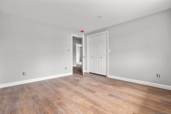 Building Photo - 389 Highland Ave