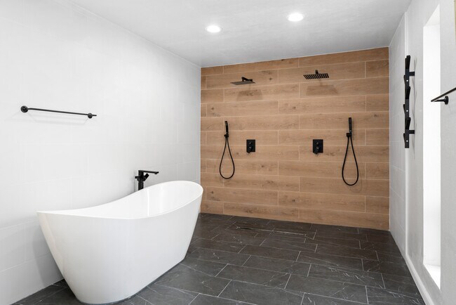Building Photo - 3849 Bluebird Ln