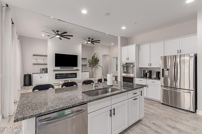 Building Photo - 267 W Amherst St