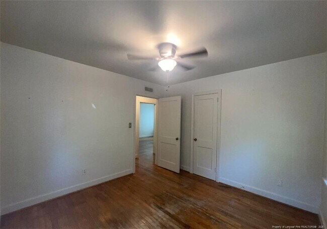 Building Photo - 507 Martine Rd