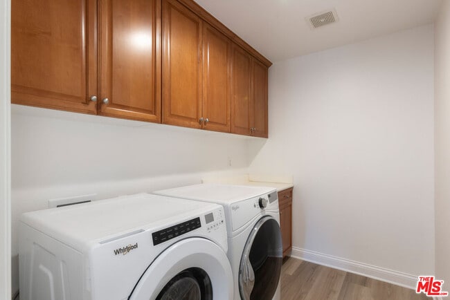 Building Photo - 12975 Agustin Pl