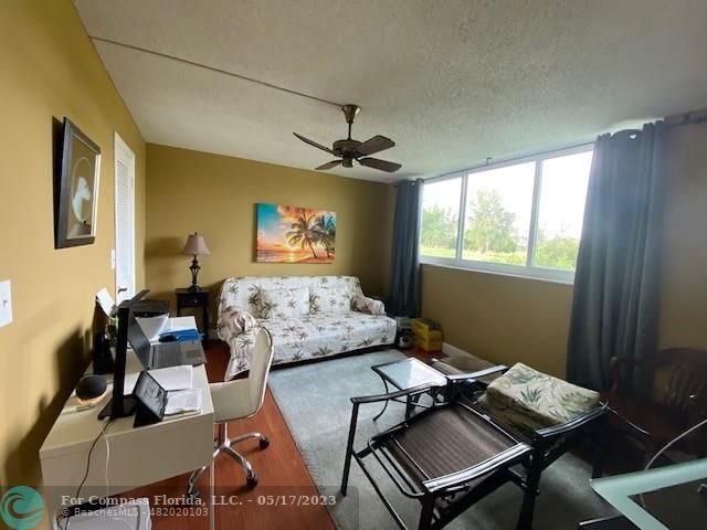 Building Photo - 9220 S Hollybrook Lake Dr
