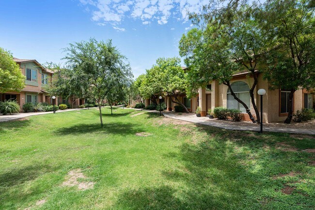 Building Photo - 4114 E UNION HILLS Dr