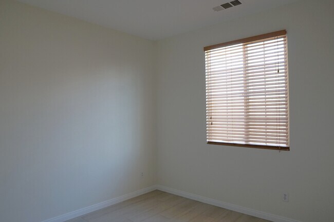 Building Photo - 84030 Colibri Ct