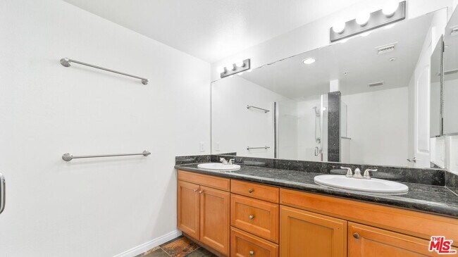 Building Photo - 3740 Santa Rosalia Dr