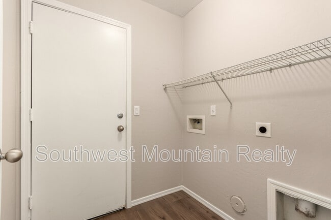 Building Photo - 4136 E Sierrita Rd