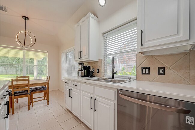 Building Photo - 1311 Matson Manor Ct