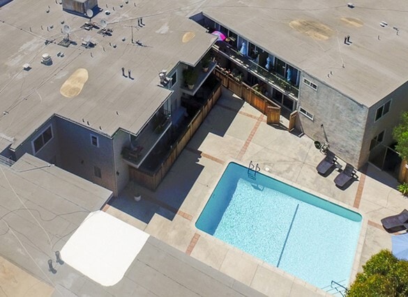 Closest unit to the pool! - 3640 Cardiff Ave