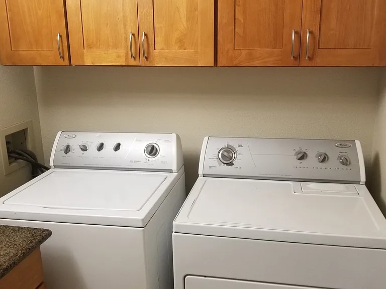 Building Photo - 1614 Kent Des Moines Rd