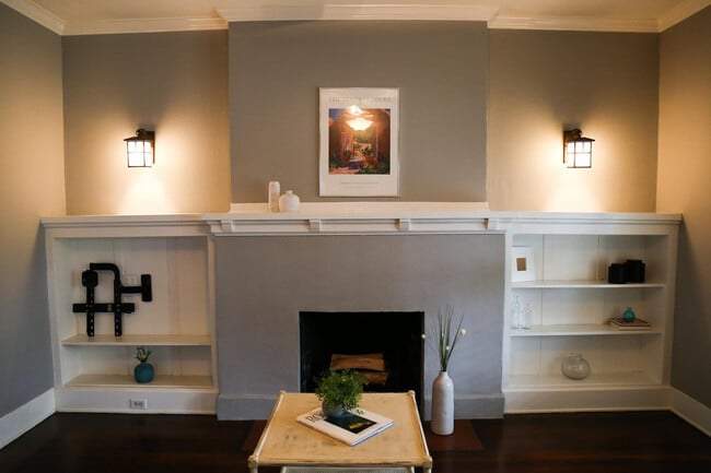 Building Photo - ALAMO HEIGHTS CRAFTSMAN COTTAGE
