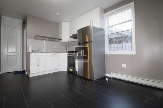 Building Photo - 70 STREET