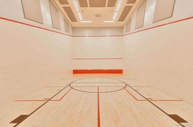 Building Photo - 275 W 96th St