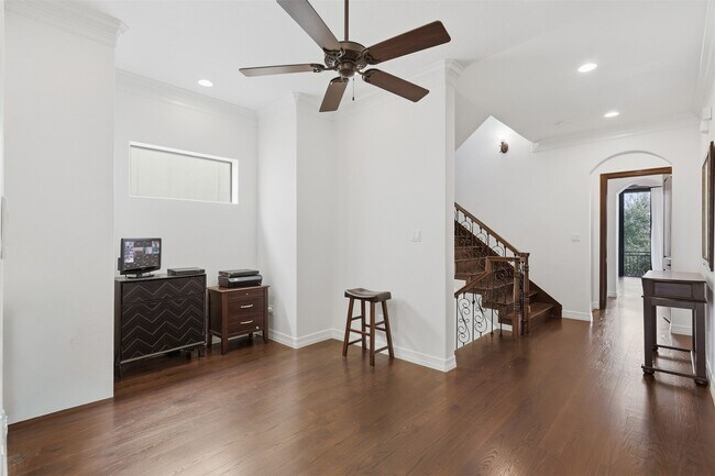Building Photo - 5330 Fayette St