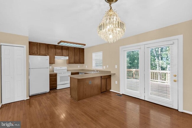 Building Photo - 5743 Burke Towne Ct