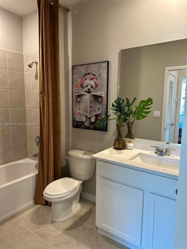 Building Photo - 815 SW 11th Wy