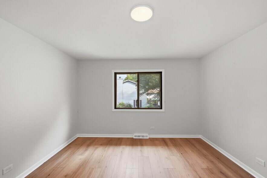 Building Photo - 849 Pear Tree Ln