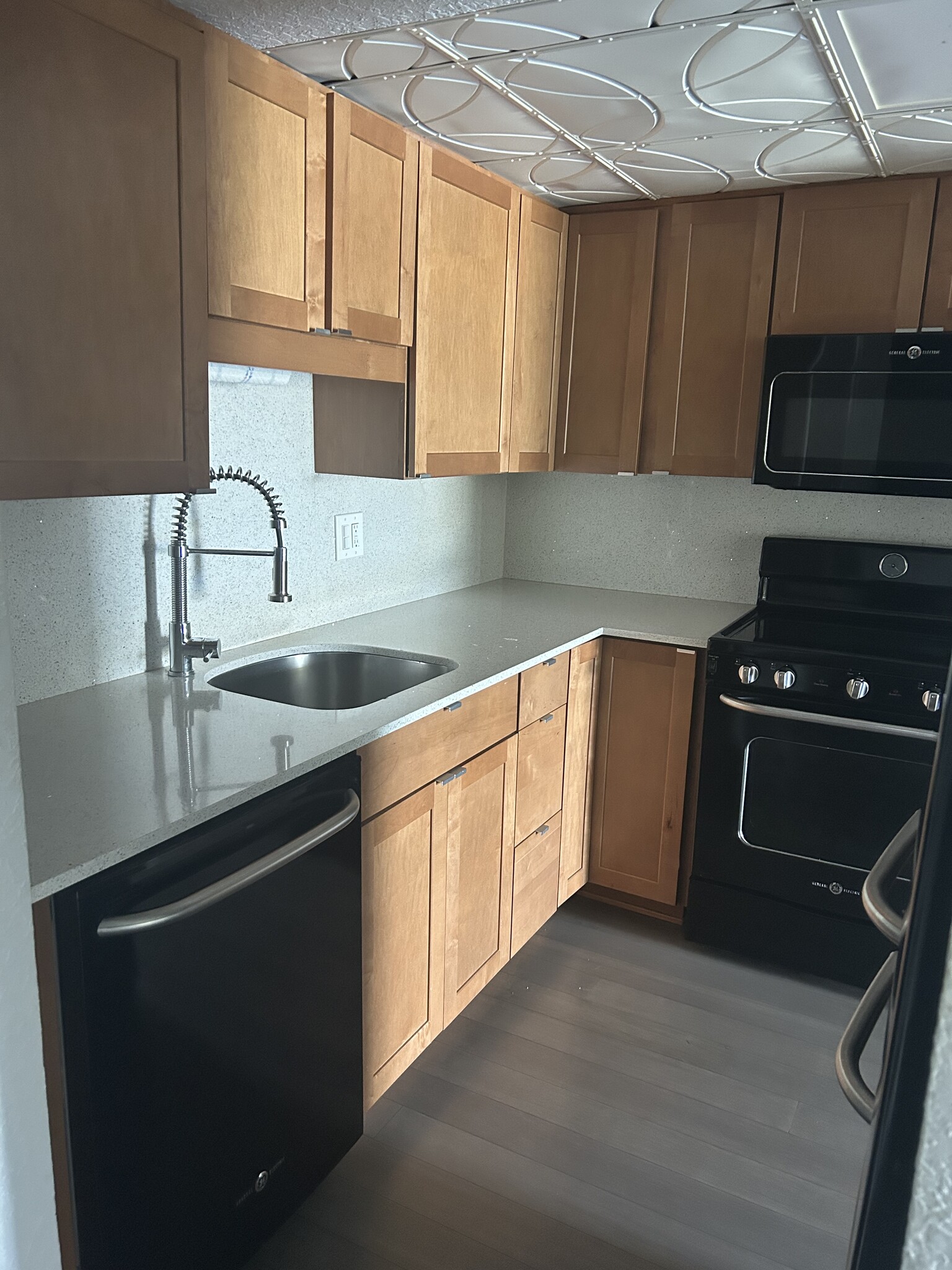 Building Photo - 755 Dotterel Rd