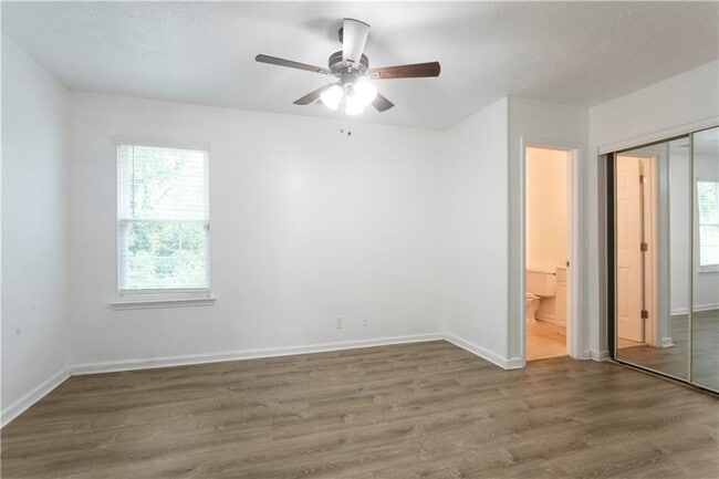 Building Photo - 1585 Springleaf Point SE