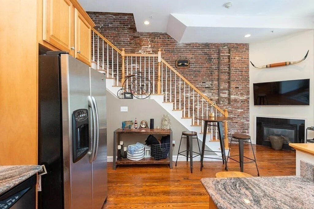 Building Photo - 141 Washington St