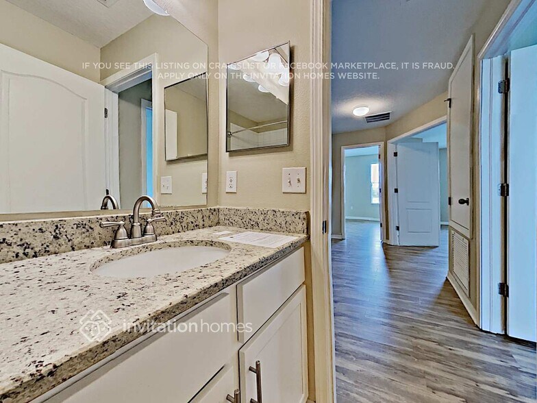 Building Photo - 2706 Carrickton Cir