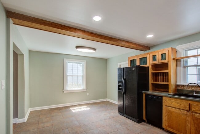 Building Photo - Renovated Home on Quiet Cul-De-Sac