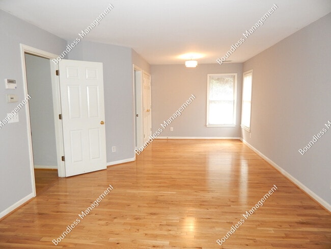 Building Photo - 125 Broadwell Oaks Ct