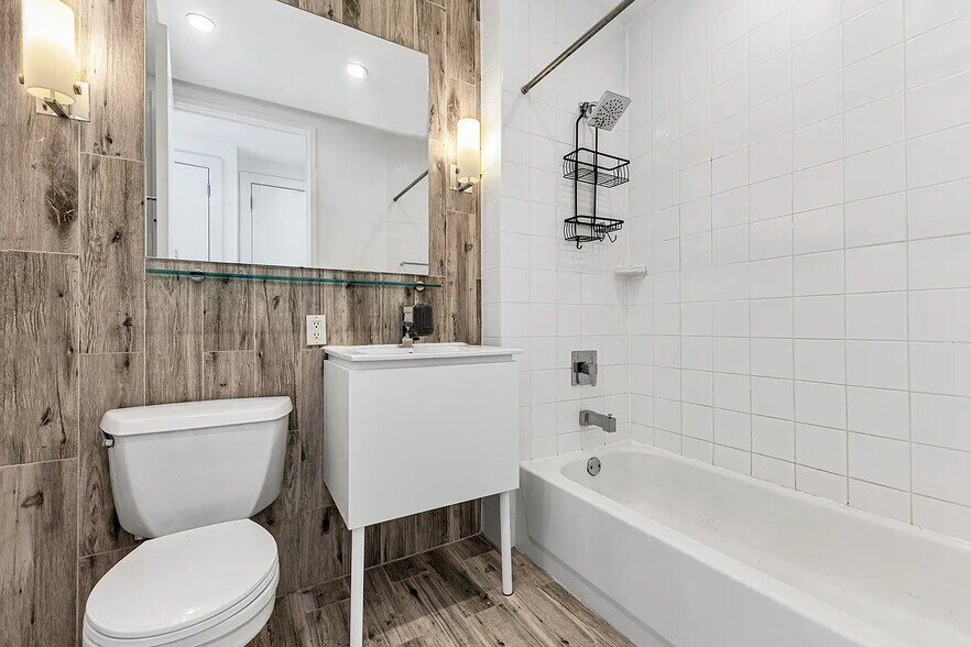 Building Photo - 50 Murray St