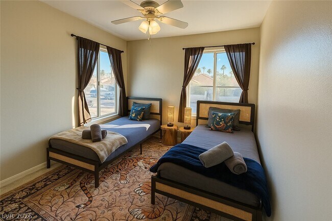 Building Photo - 1918 Pintura Cir