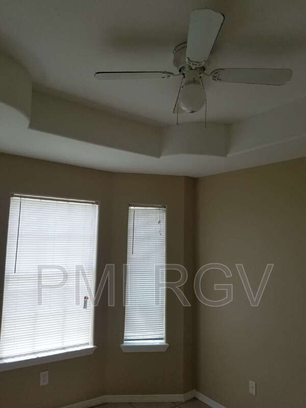 Building Photo - 8314 N Val Verde Rd
