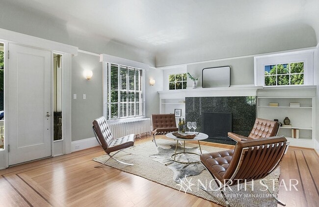 Building Photo - Live in a National Historic Home