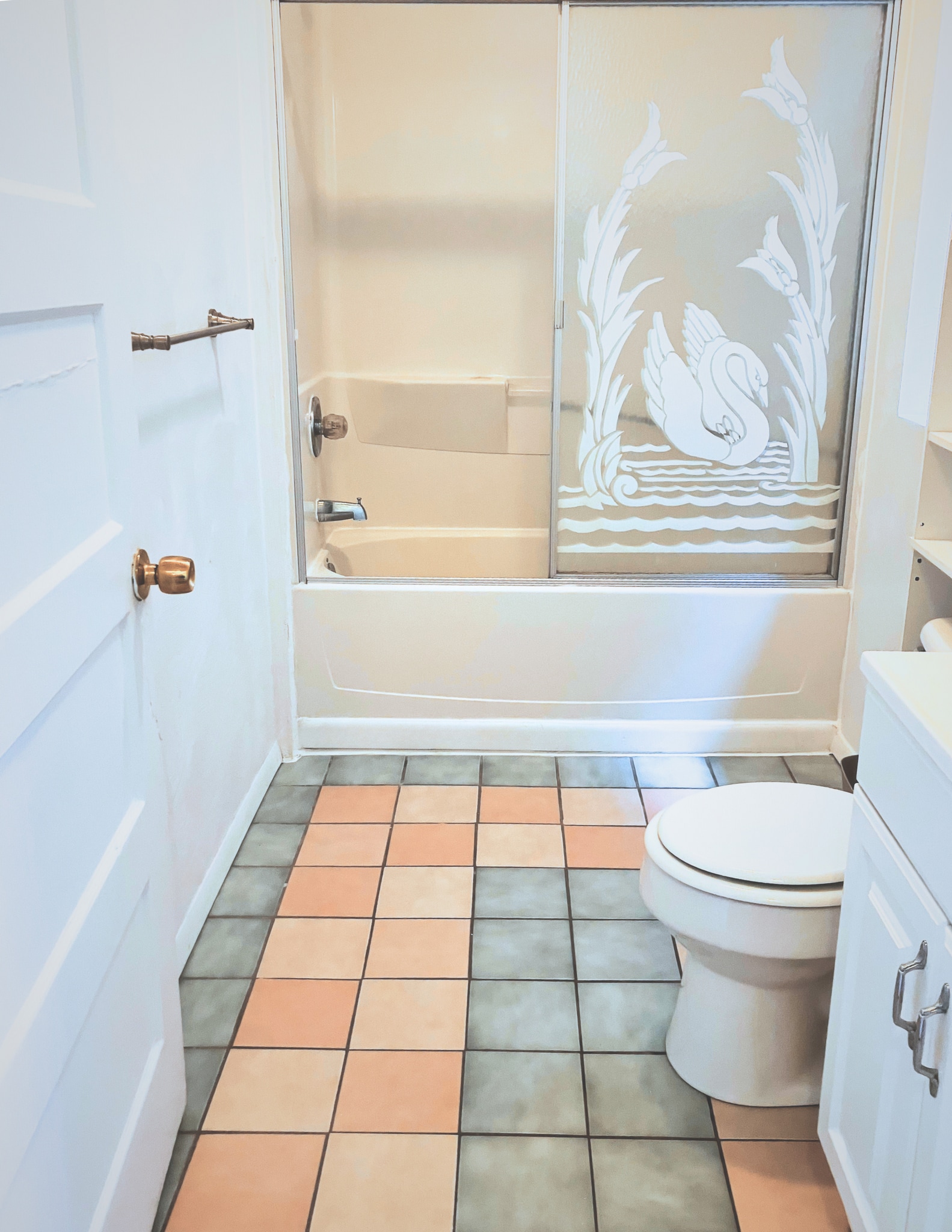 Bathroom - 514 Ivy St