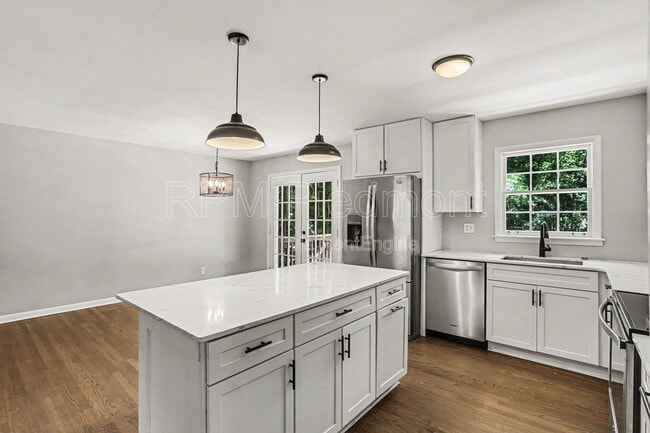 Building Photo - 2931 Appling Cir