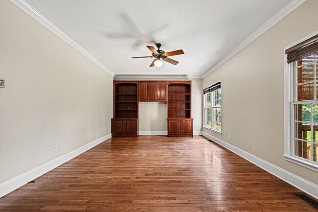 Building Photo - 10403 Persimmon Creek Dr