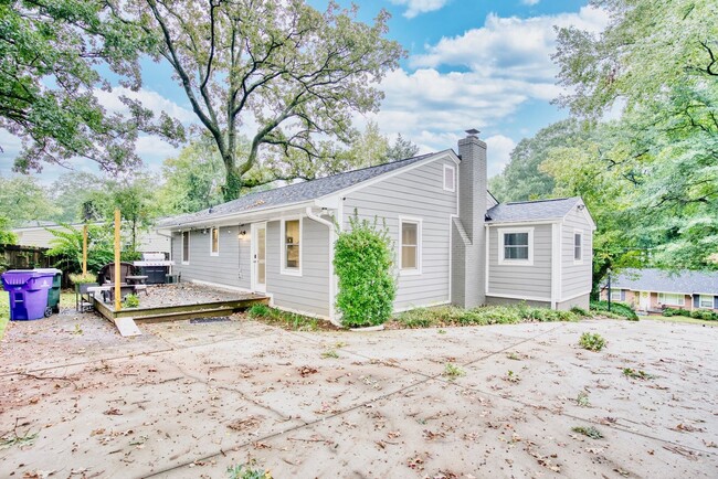 Building Photo - Beautiful home in Greenville near Downtown