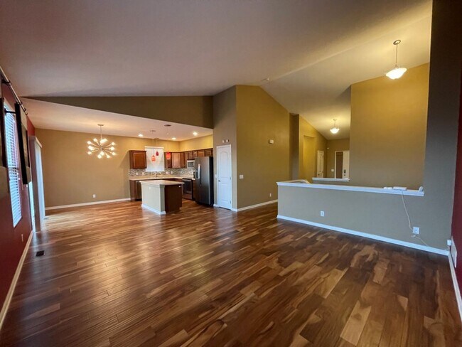 Building Photo - Ranch for rent in Omaha!