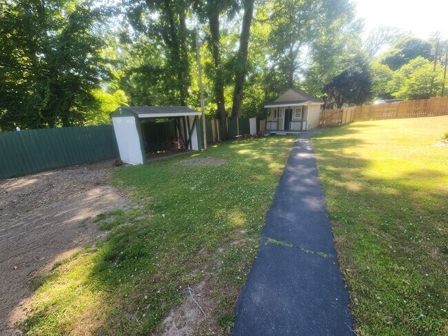 Building Photo - 2 Bedroom 1 Bath Rancher with Incredible Yard & Bonus Spaces