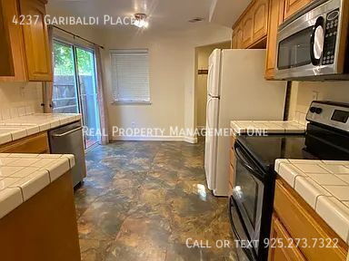 Building Photo - 4237 Garibaldi Pl