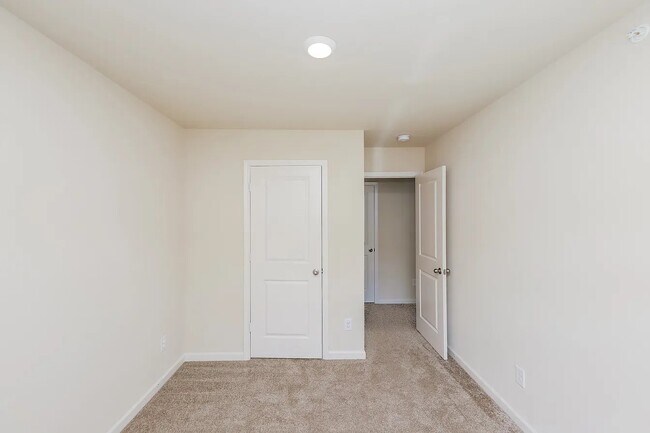 Building Photo - 509 Highwood Ln