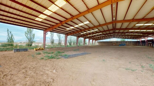 Building Photo - Furnished 5-Bedroom Home with Indoor Pool & Amenities