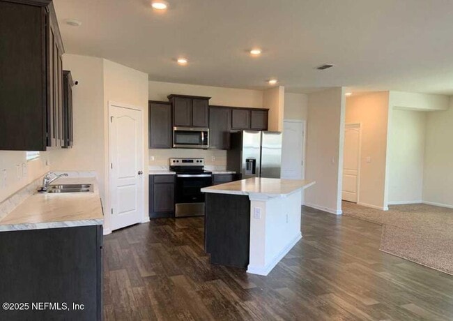 Building Photo - 15747 Equine Gait Dr