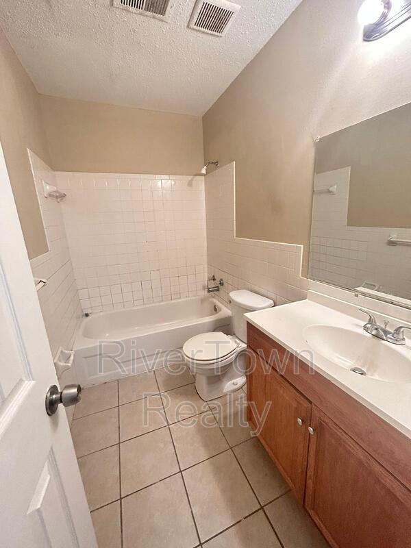 Building Photo - 781 Candace Dr