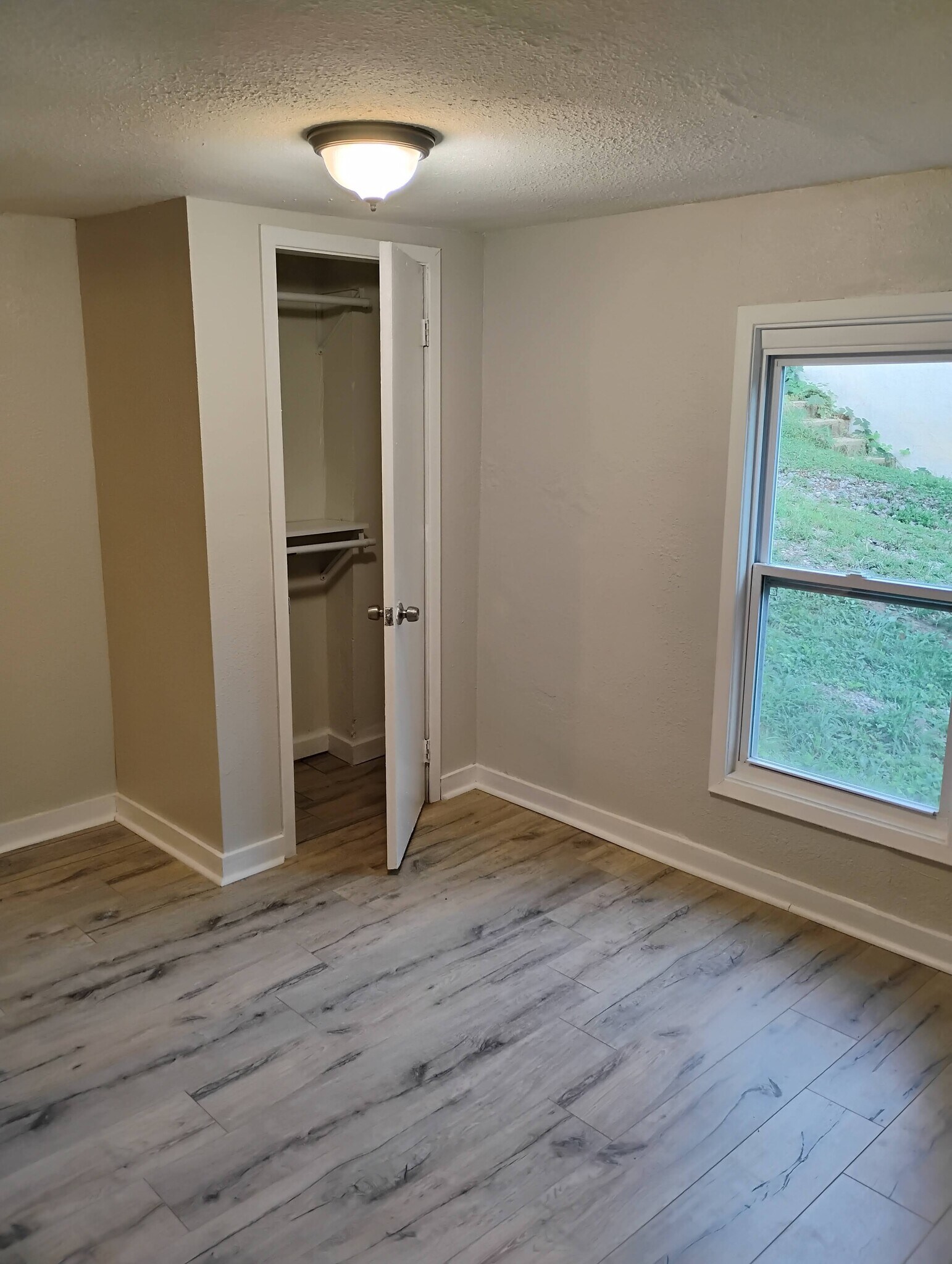 1st Bedroom - 509 Burns Rd