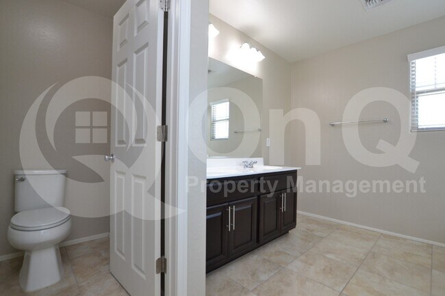 Building Photo - 270 N Scott Dr