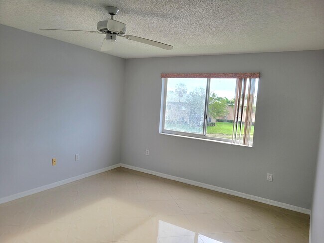 Building Photo - 7878 Trent Dr