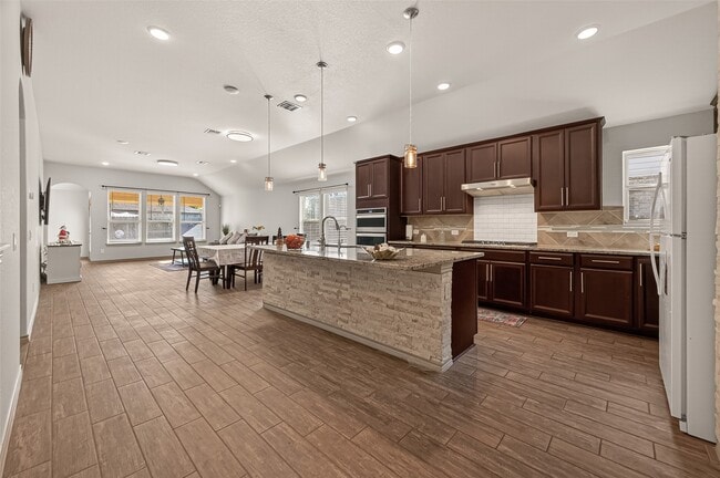 Building Photo - 9743 Birdsnest Ct