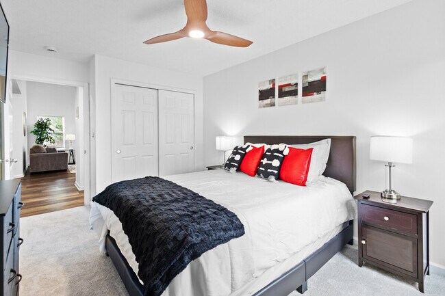 Building Photo - 13847 Catalina Dr