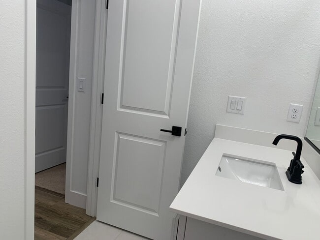 Building Photo - Brand NEW 4 bedroom 1 story home Rancho Co...